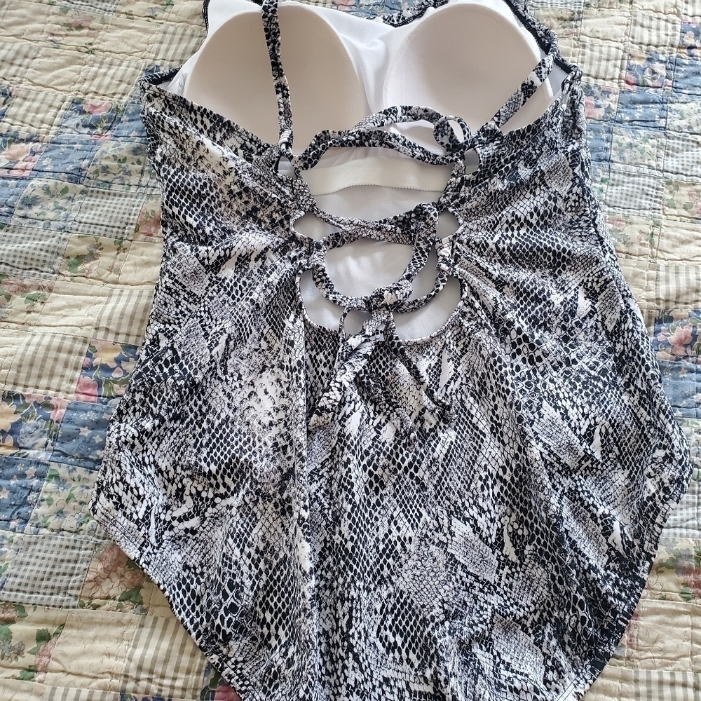 Time and True Bathing Suit - Picture 10 of 16